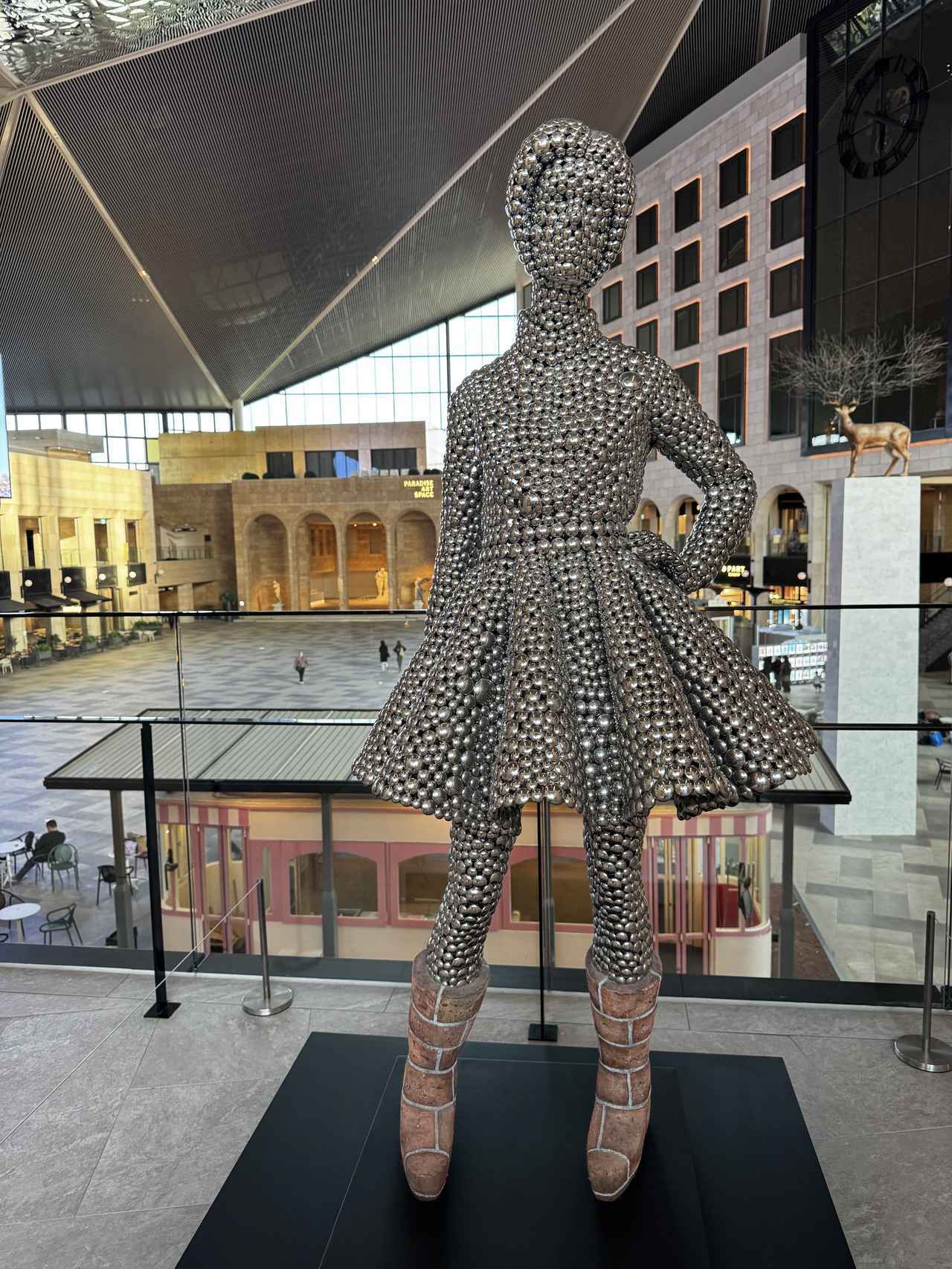 画像2: BTS Vが新アンバサダーに就任♡北東アジア初のアートテインメントリゾート「パラダイスシティ」がさらに魅力的に