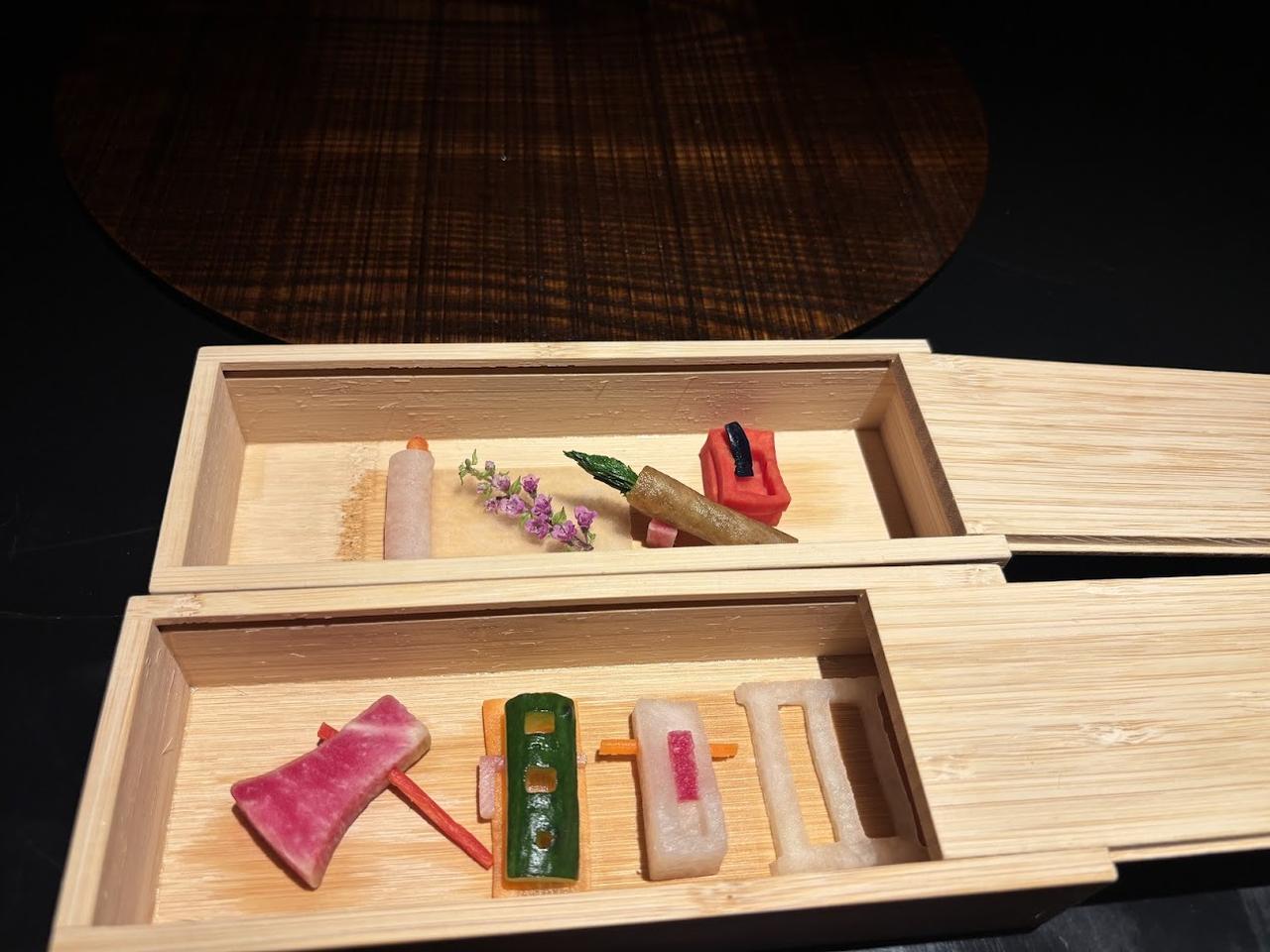 画像1: 【香物】絵画意匠香の物(文房四宝　匠工具足)