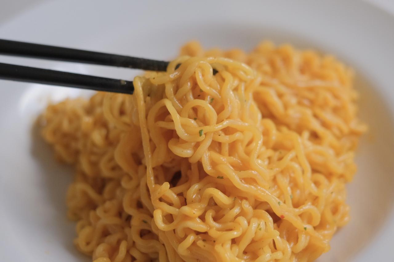画像4: 「辛ラーメン焼きそば チーズ 袋麺」