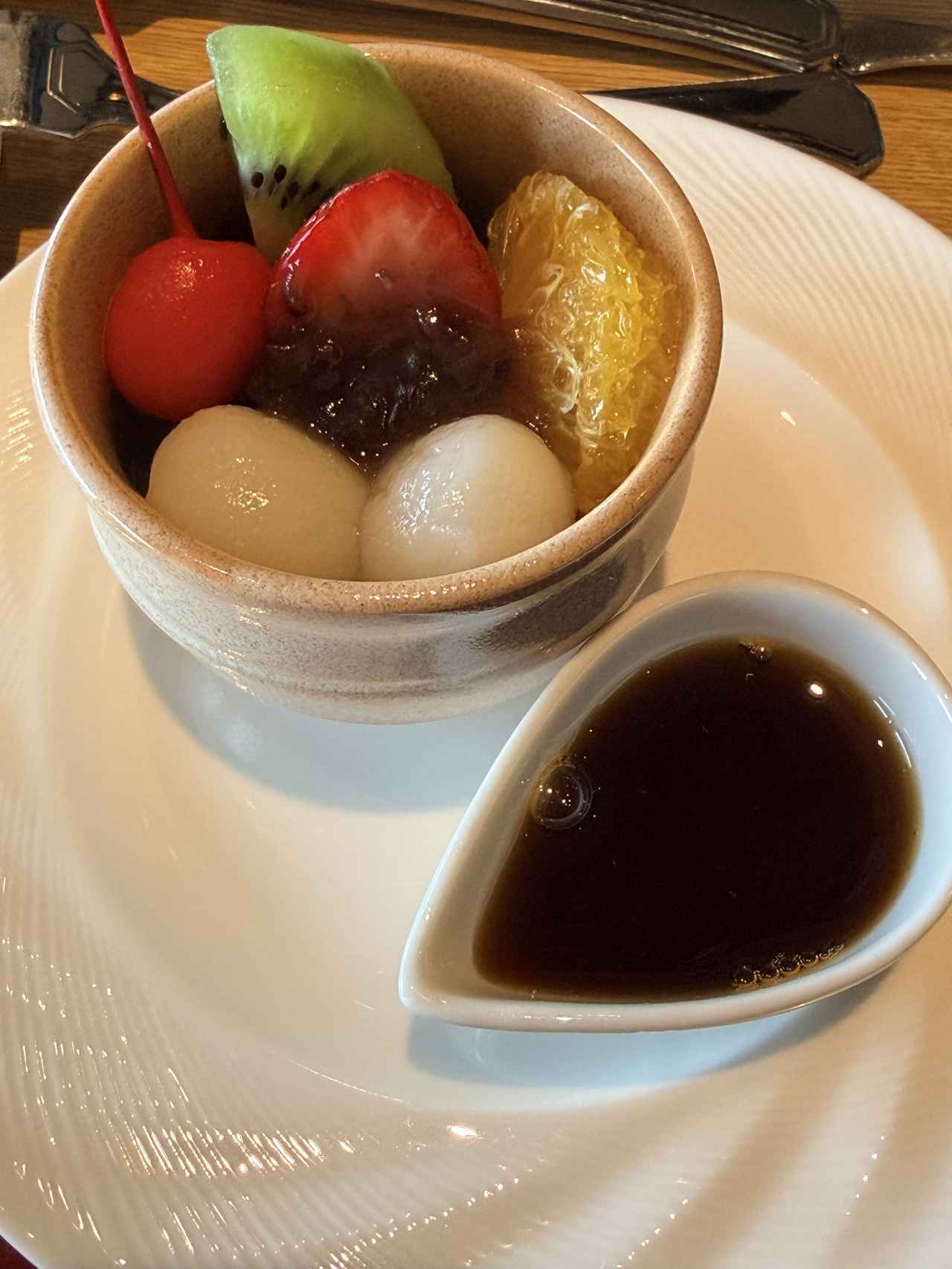 画像: 抹茶あんみつ 清涼感と黒蜜の深いコクが重なり合う、初夏の名品