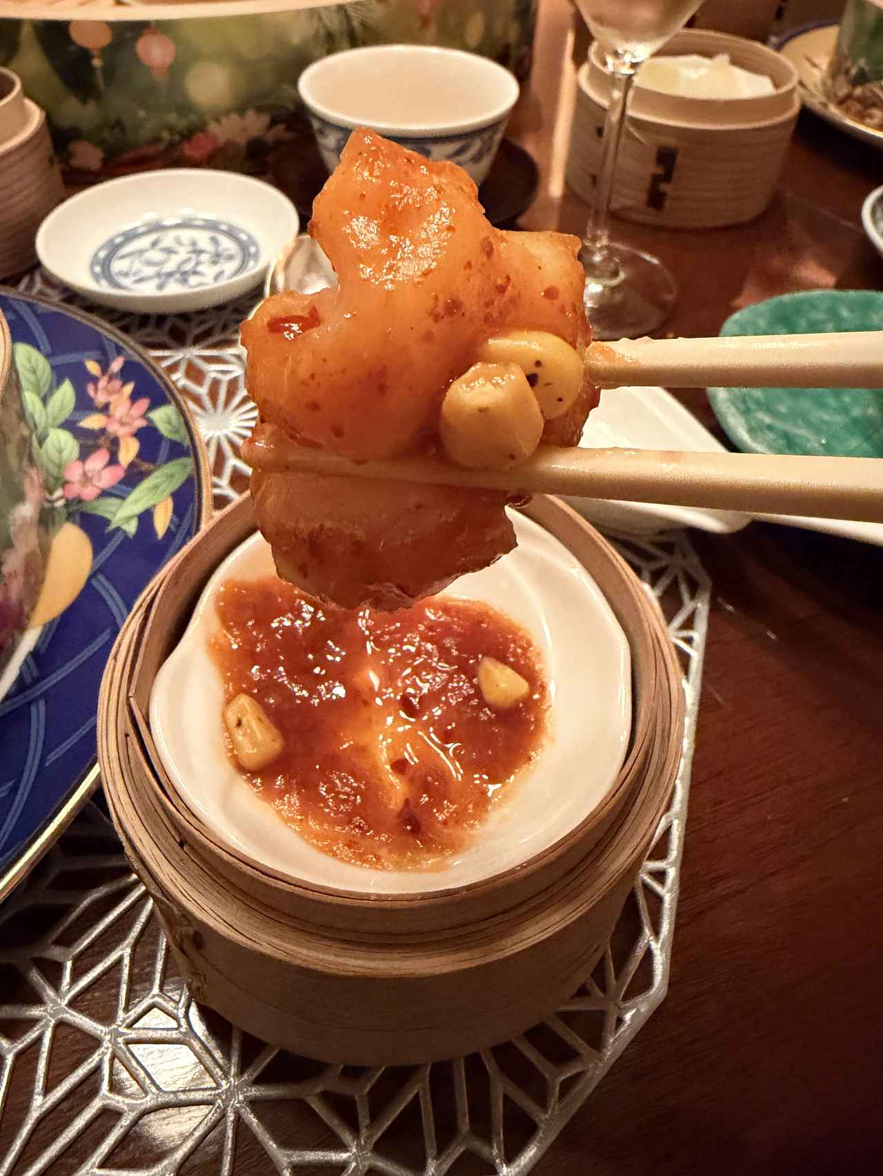 画像: 「天然大海老のサンバル香味炒め トウモロコシ添え」