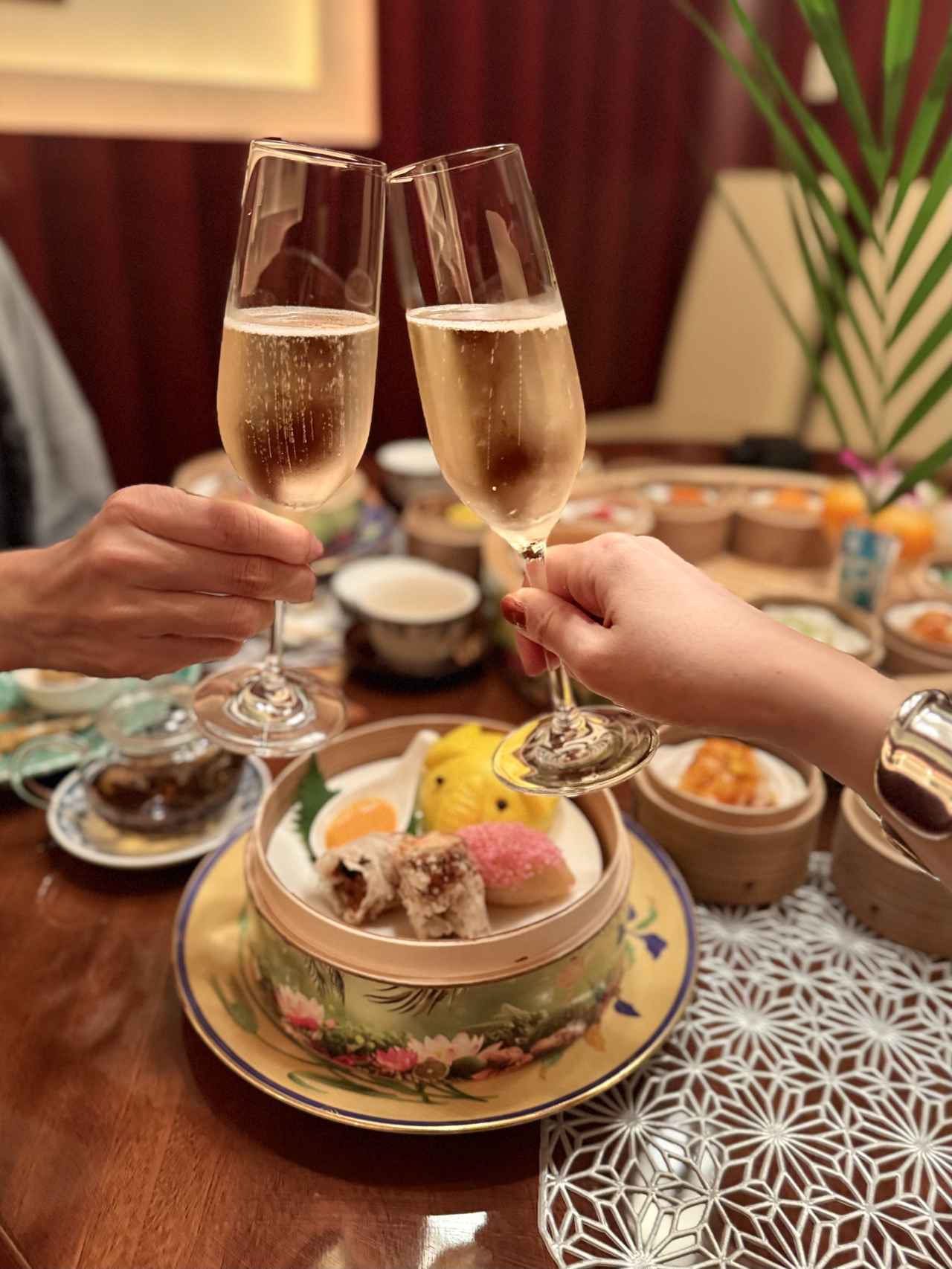 画像: 華やかなメニューを前に心躍ります