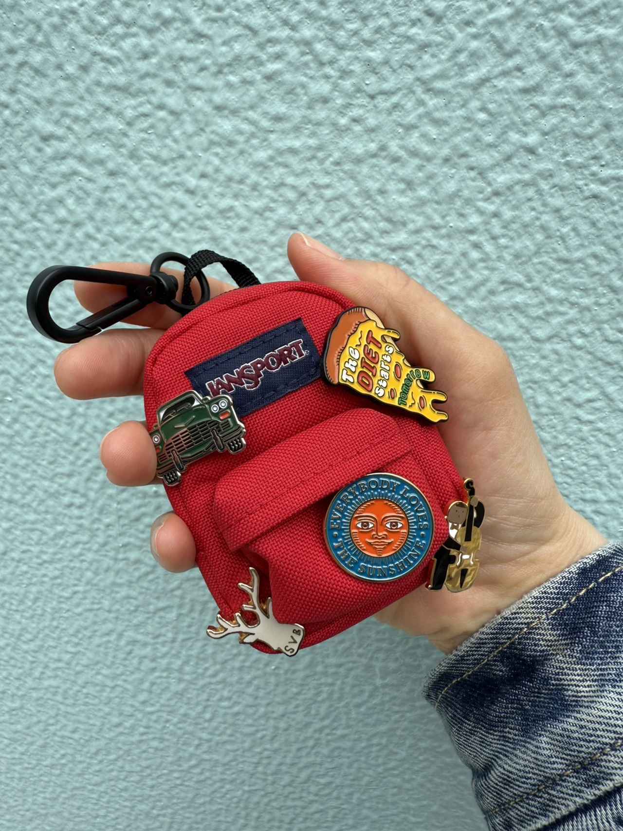 画像1: ジャンスポの名作リュックが“手のひらサイズ”に♡1/156スケールのミニチュアチャーム「MINI BREAK」新登場