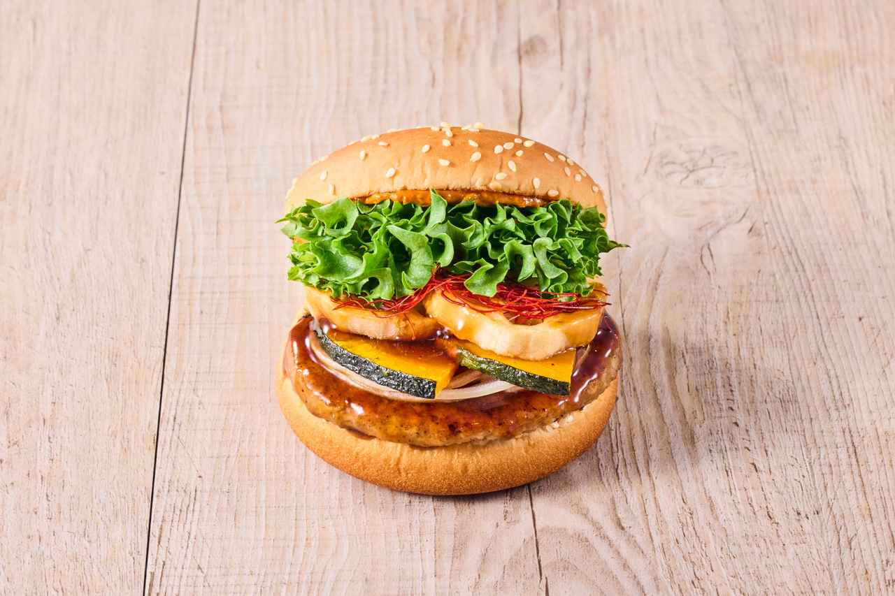 画像: 生七味香る 蓮根と南瓜の黒酢あんバーガー