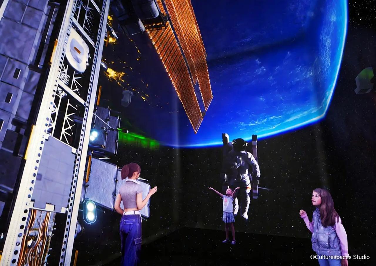 画像: 360°キューブ / 360°cube 天井を含むすべての面に映像を投影し、360°全方向から映像に包み込まれる没入空間。映像技術に加え、緻密に設計された立体的なサウンドが融合することで、まるで浮遊しているかのような感覚を生み出し、ここでしか味わえない特別な体験を提供します。
