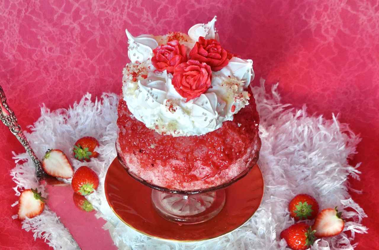 画像: 真紅の苺氷 （しんくのいちごごおり）〜いちごのショートケーキ〜 販売価格 ￥2,000（税込）