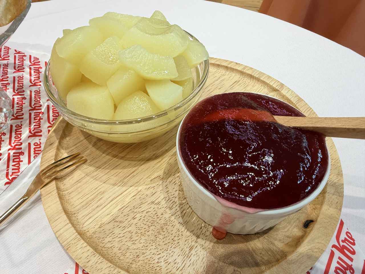 画像2: 夏に食べたいフルーツがそのままドーナツに♡ツヤっとみずみずしい“冷やしてもおいしい”夏ドーナツ3種が新登場