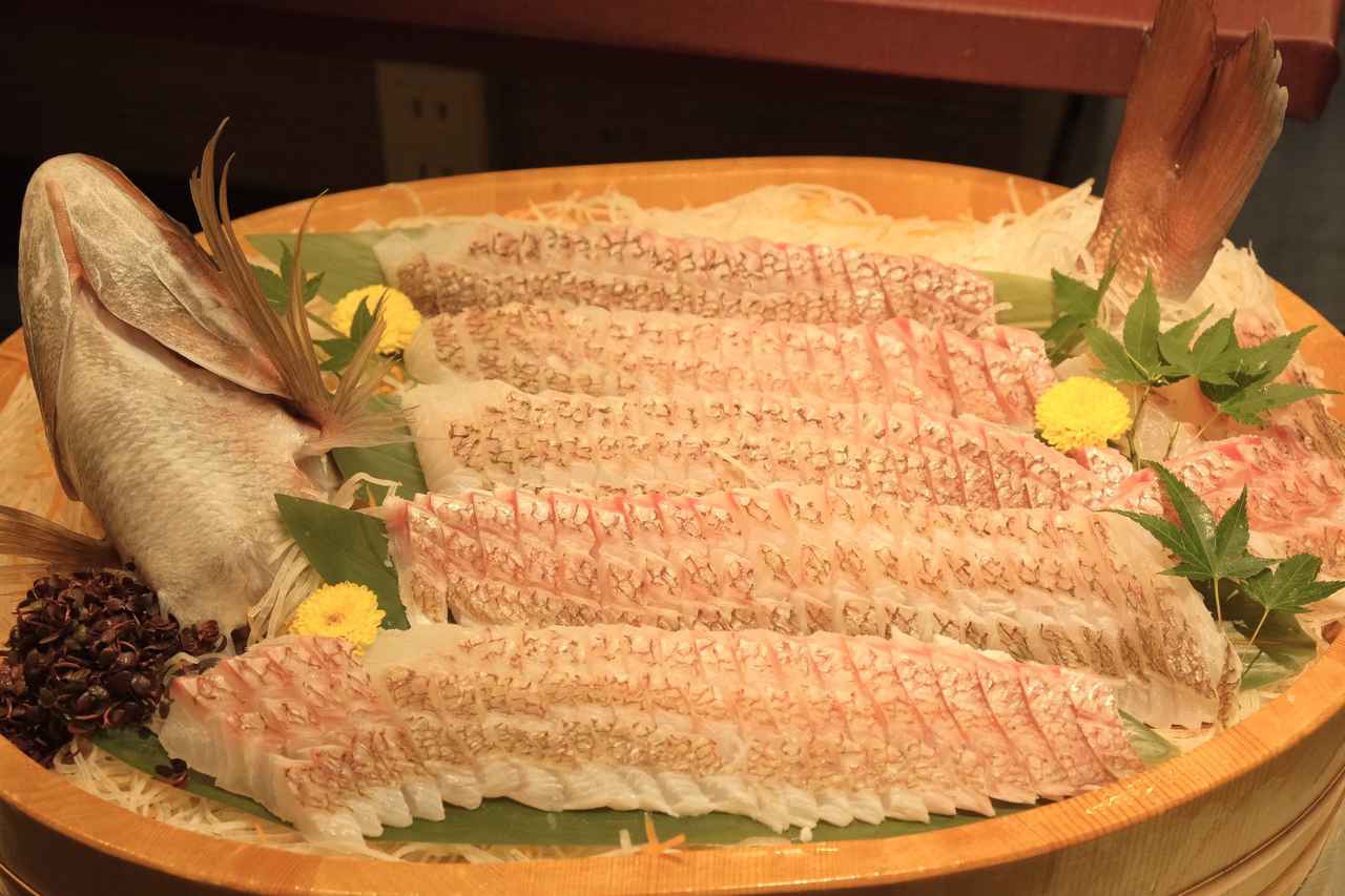 画像: 真鯛姿造り