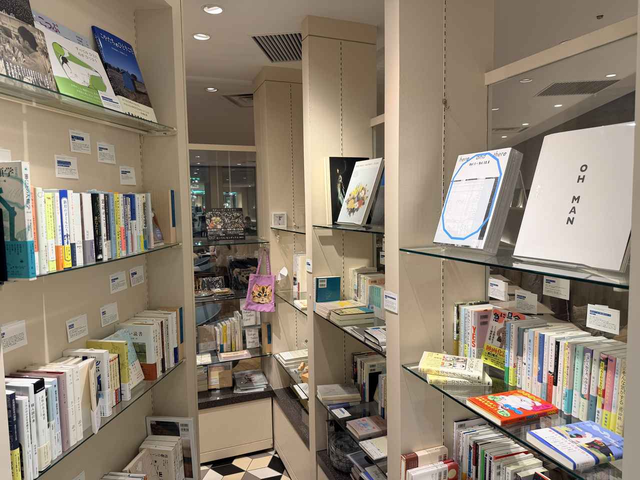 画像14: ひとくちで、極上の涼♡ビブリオテークで出会う最高峰の「まるごと岡山白桃」