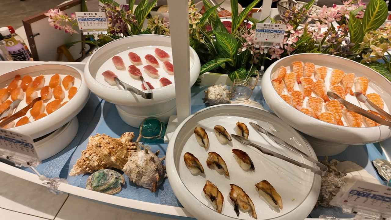 画像4: 海の幸もご当地グルメも楽しめる夕食ビュッフェ