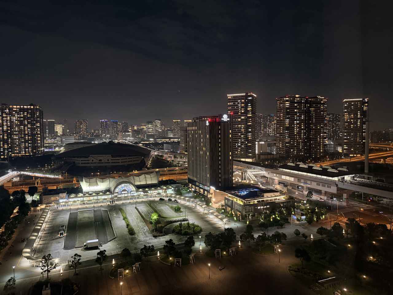 画像: 美しい夕景~夜景まで。自然がもたらす天体ショーにうっとり