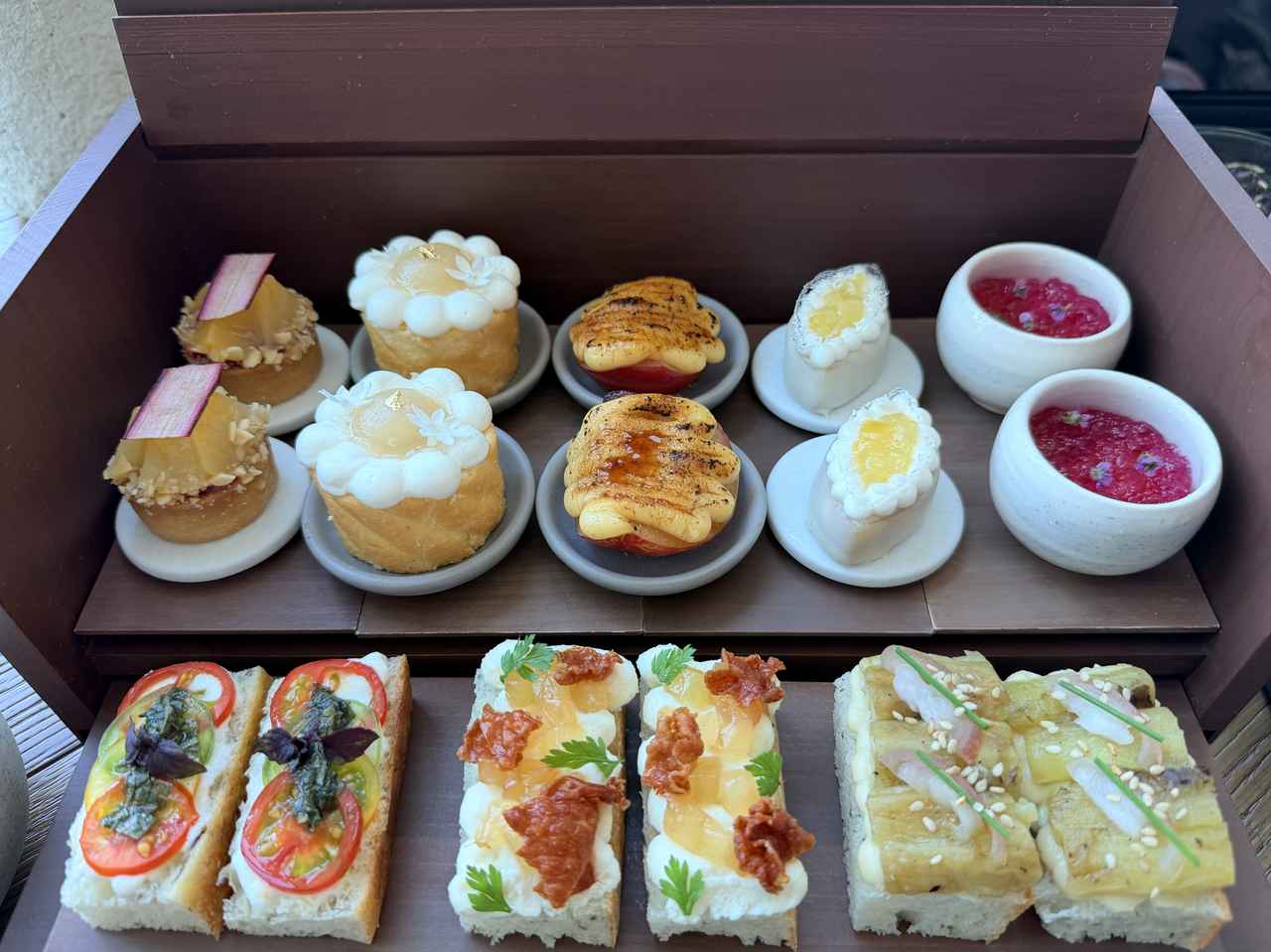 画像: 桃の新たな魅力に出会う。五感を満たす麗しのスイーツたち