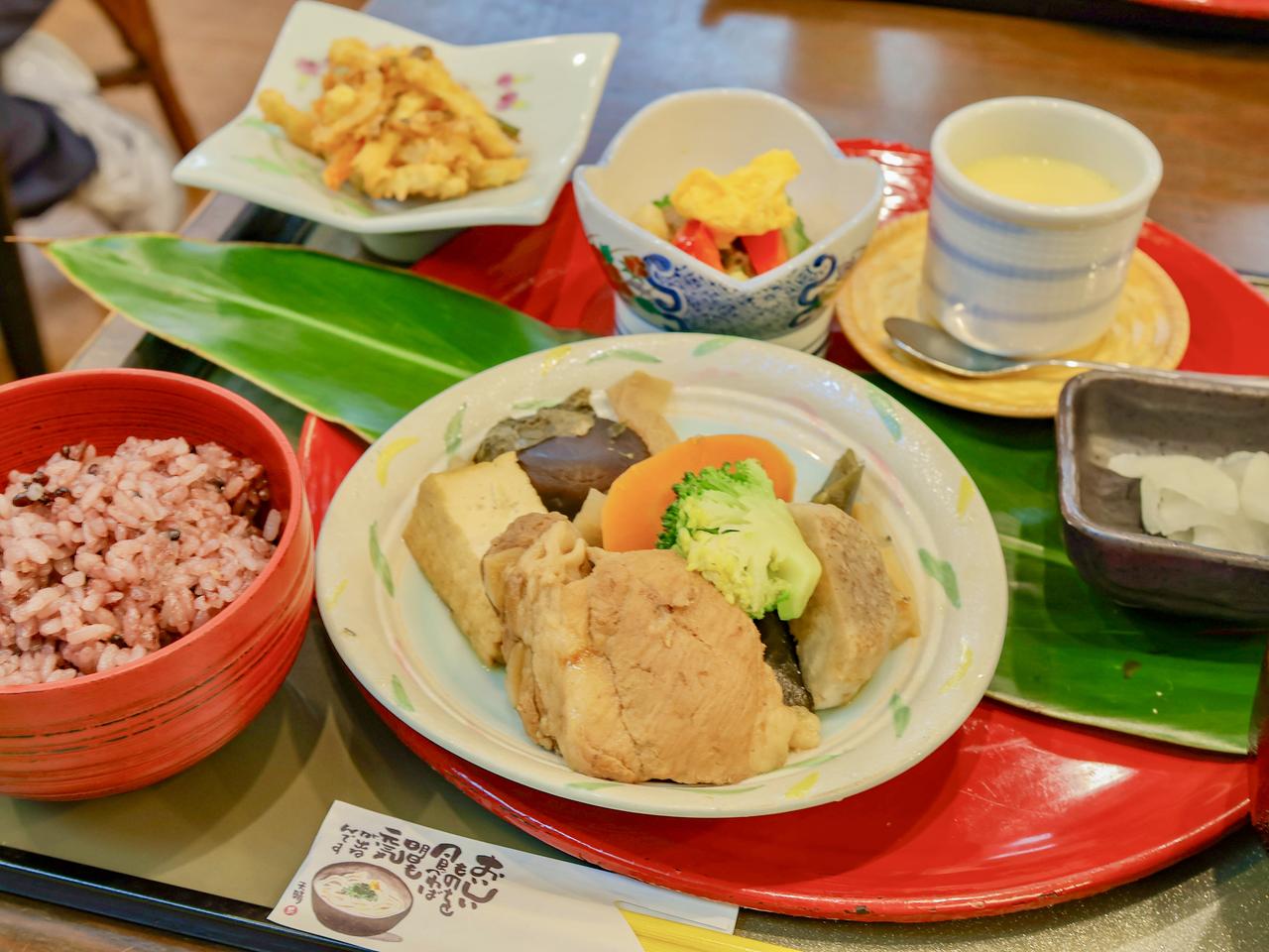画像: 1. 島食材の恵みと温かな真心に出会う「瀬里奈」の島野菜定食