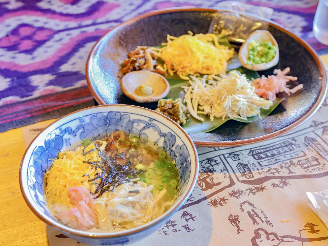 画像2: 2. 奄美大島の名物郷土料理！「ばしゃ山村 レストラン AMAネシア」の鶏飯