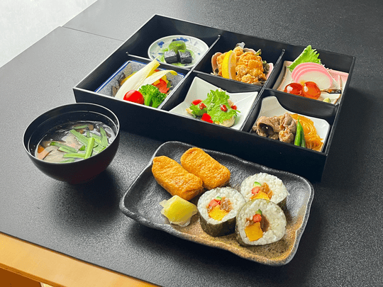 画像: STANDARD【青席】 大人16,000円(税込)子ども12,000円(税込) * 第63代横綱旭富士公認 ちゃんこ鍋