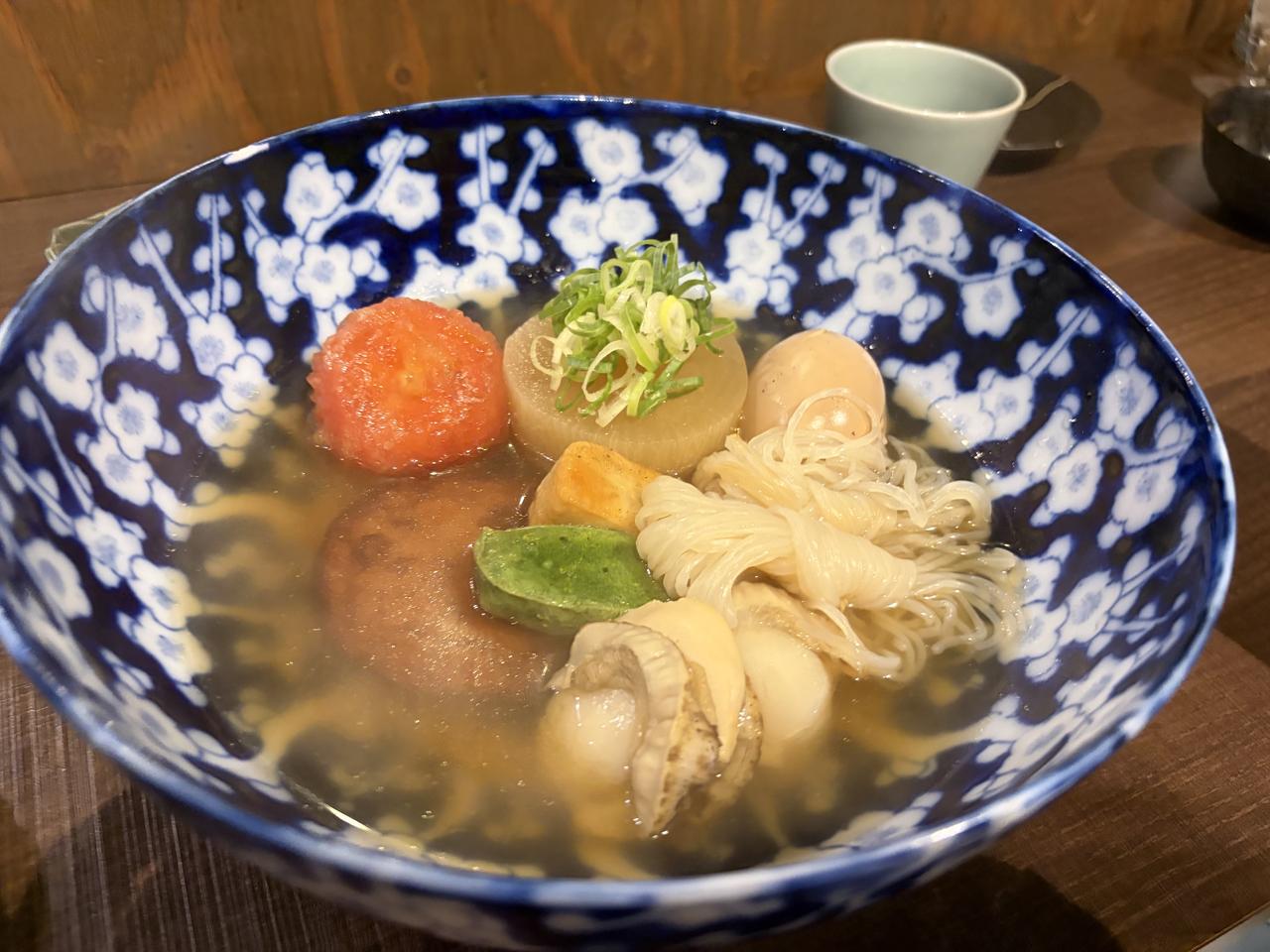 画像: 客も店主も働き者!京都で和食を気軽にいただける「おでんと鉄板焼きスタンド きとま」