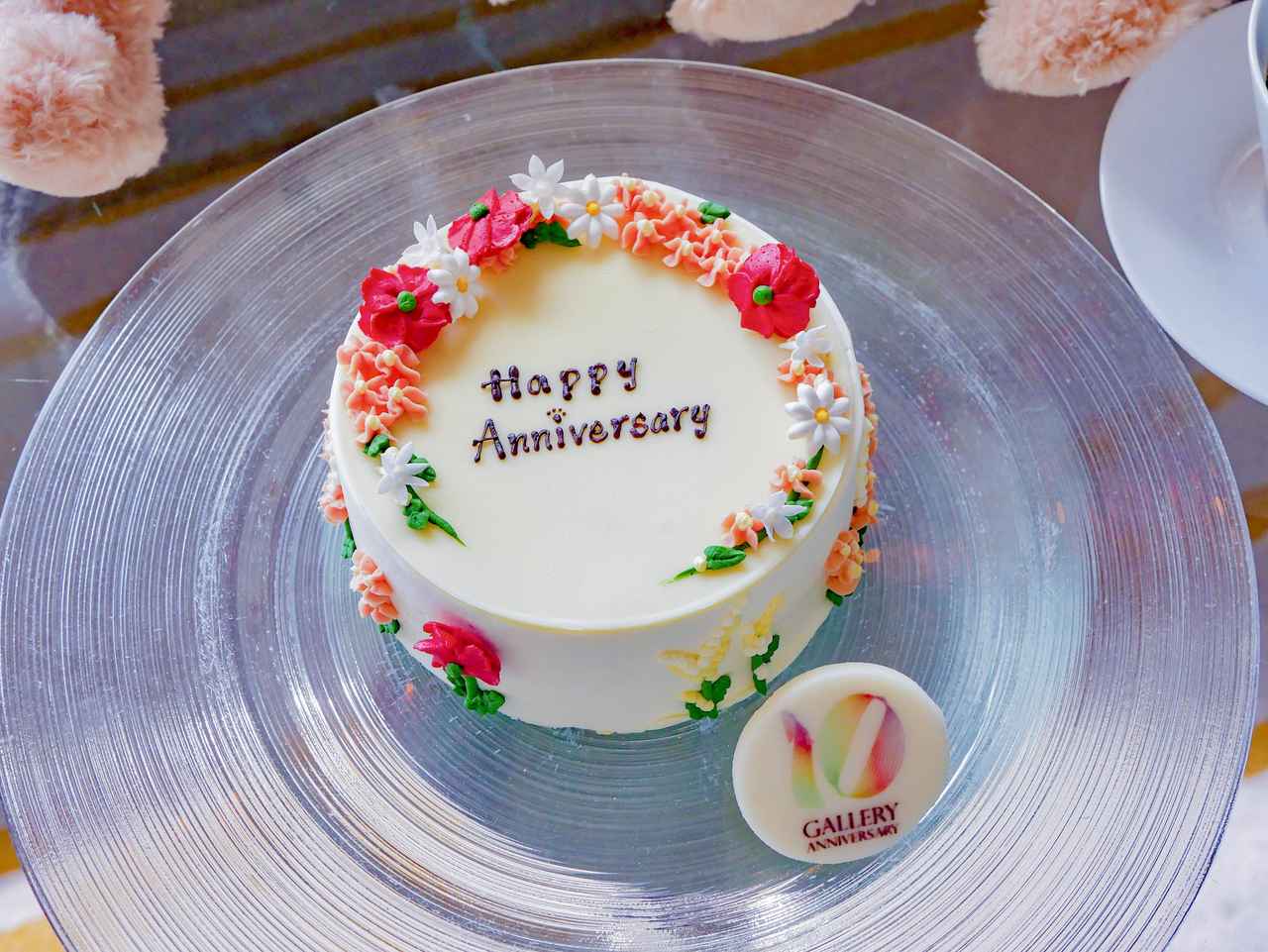 画像2: まるでお花畑♡ パティシエ特製「アニバーサリーケーキ」でお祝い