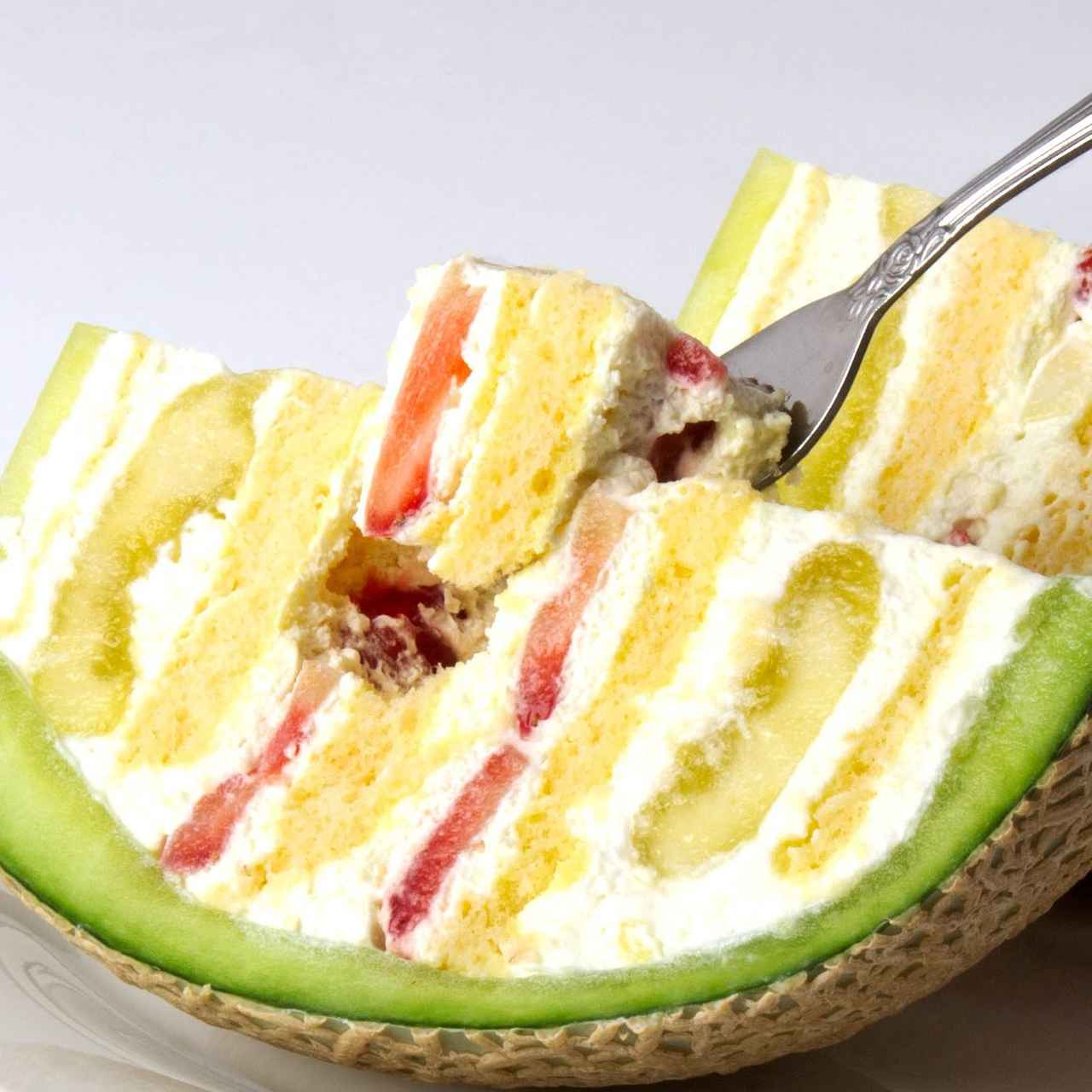 画像: 人気の「まるごとメロンケーキ」にハーフサイズ