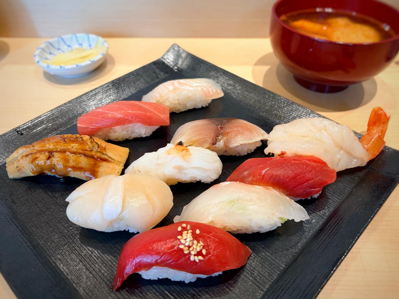 画像1: ランチ＆ディナーはもちろん、一杯飲んだ後に一貫もOK