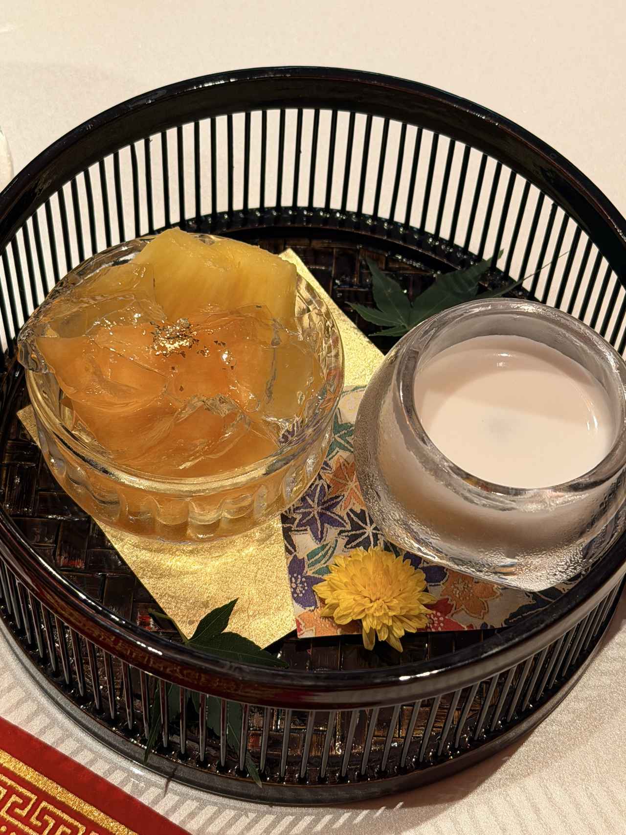 画像: ・ブラックタピオカのココナッツミルク ・桂花陳酒ゼリー 季節のフルーツ