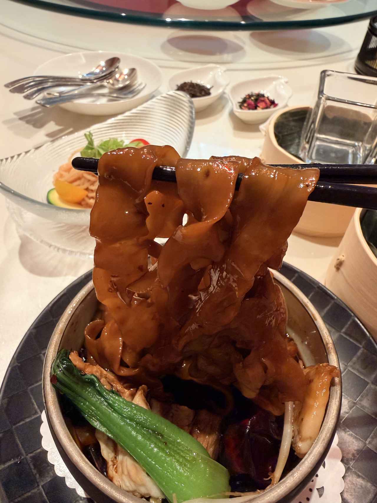 画像: 平太麺(刀削麺風)
