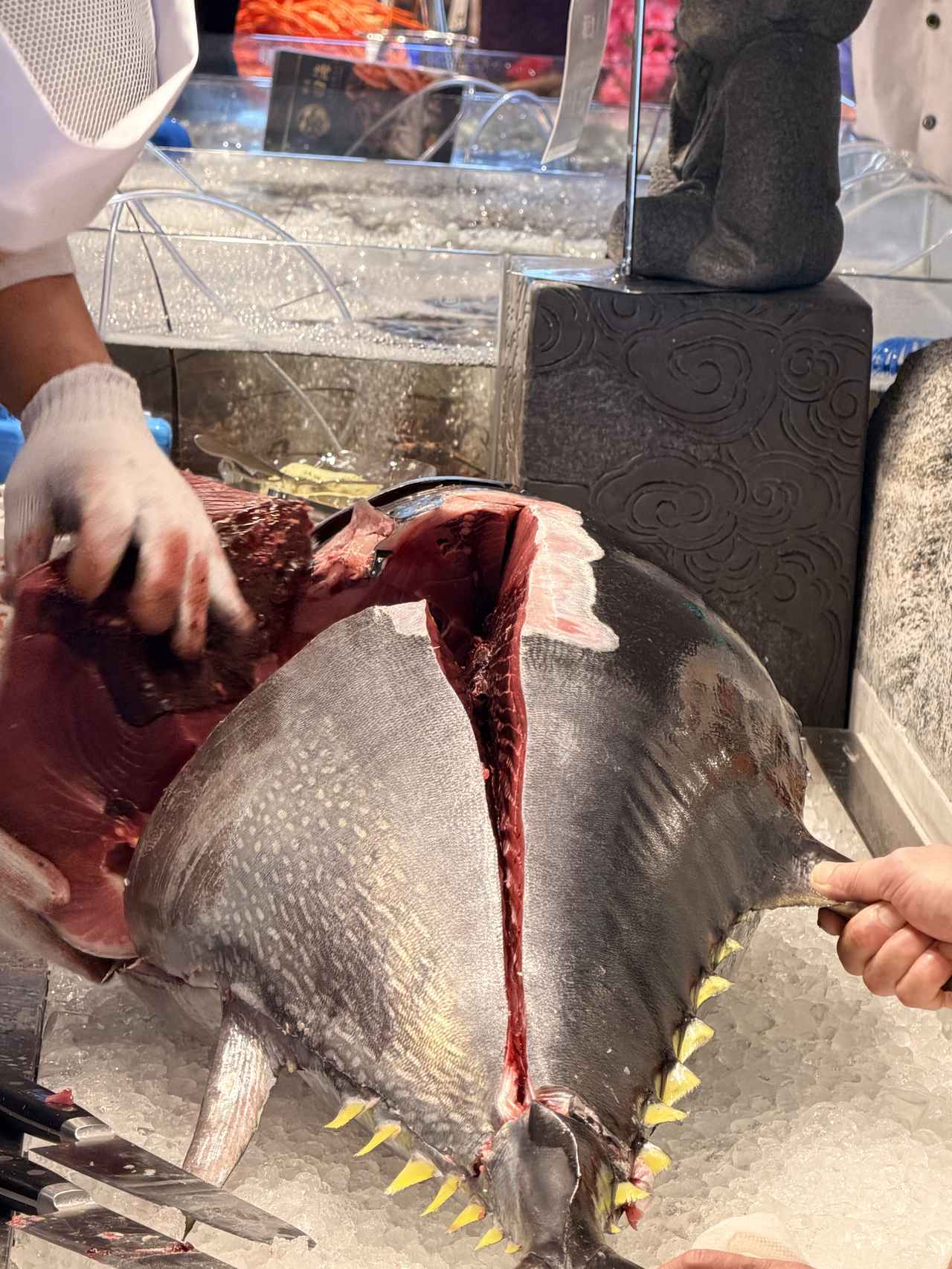 画像30: 銀座でタラバガニ・A5和牛・フグが食べ放題♡日本最大級の海鮮ビュッフェ「銀座四海」オープン