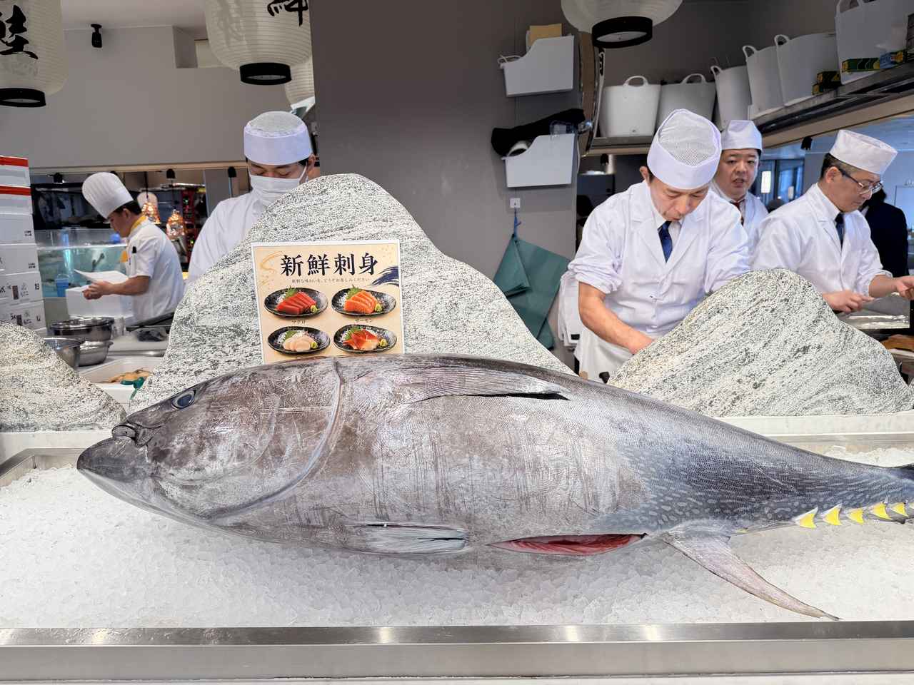 画像28: 銀座でタラバガニ・A5和牛・フグが食べ放題♡日本最大級の海鮮ビュッフェ「銀座四海」オープン