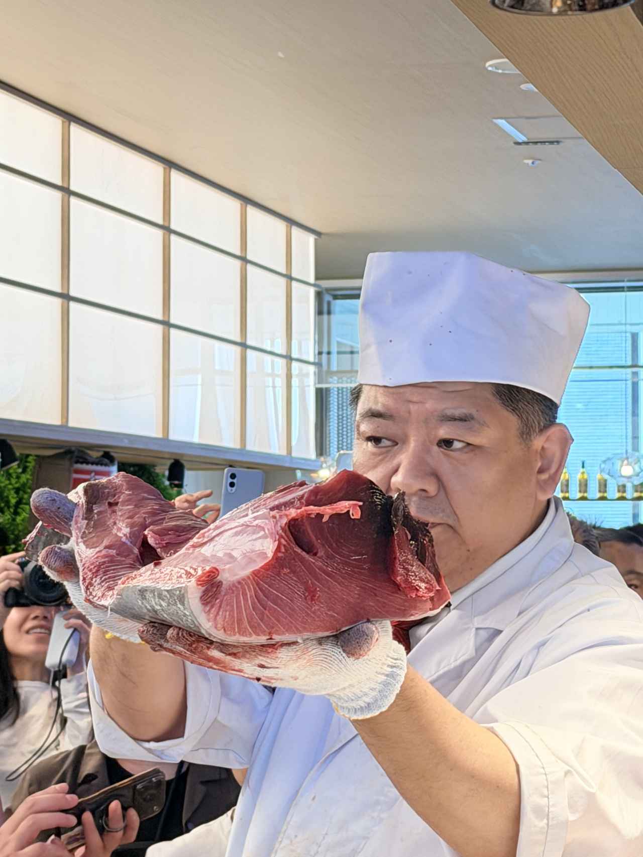 画像31: 銀座でタラバガニ・A5和牛・フグが食べ放題♡日本最大級の海鮮ビュッフェ「銀座四海」オープン