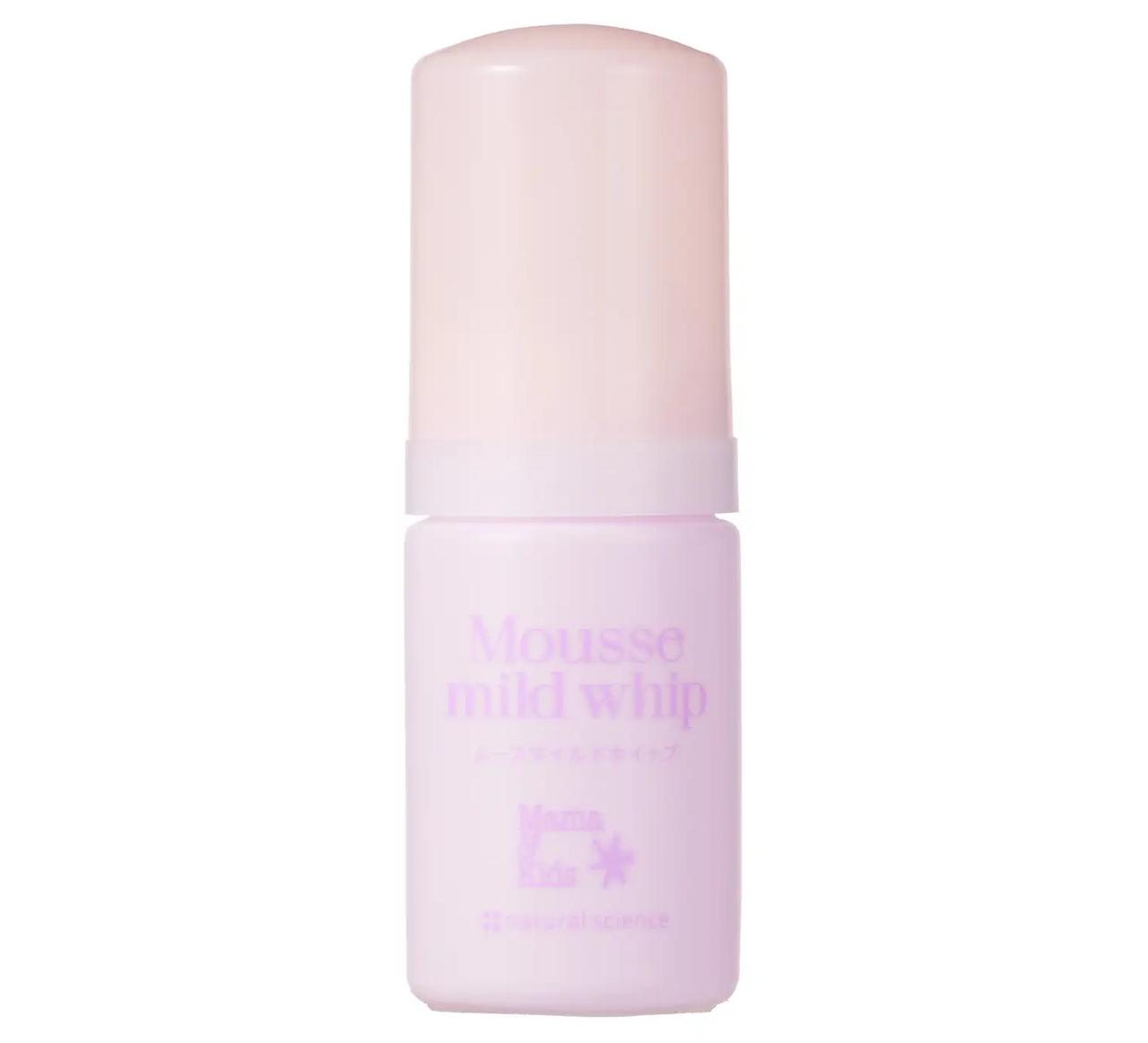 画像: ママ＆キッズ ムースマイルドホイップ（ドリームデザイン） 30mL　 （弱酸性泡状洗顔料） やさしく汚れを落とす 泡で出てくる洗顔料 弱酸性アミノ酸生まれの泡で、荒れやすい乾燥・混合の両敏感肌をやさしくしっとり洗い上げる低刺激泡状洗顔料。キメ細かい柔らかムース泡が余分な皮脂や汚れをやさしく包み落とし、しっとりなめらかな肌に導きます。