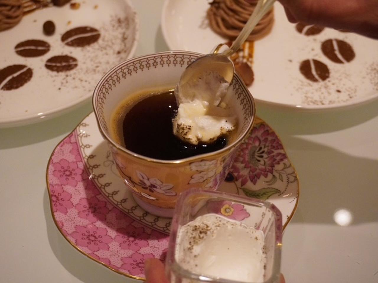 画像2: Bacha Coffeeのシグネチャー「1910 コーヒー」を味わう