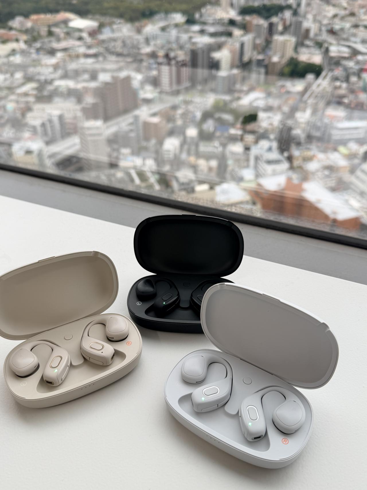 画像: cocoe Ear(ココエイヤー)ベージュ、ブラック、ホワイト 販売予定価格 39,600円(税込)
