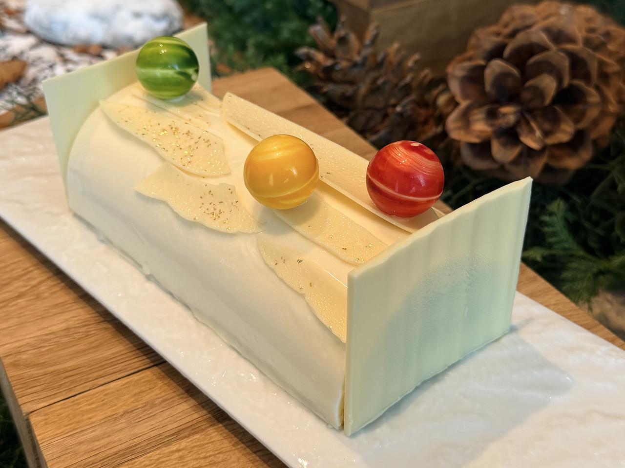 画像: ■スノーホワイト ノエル ¥7,000 <80個限定> サイズ:17cm × 8cm × 高さ 約5cm