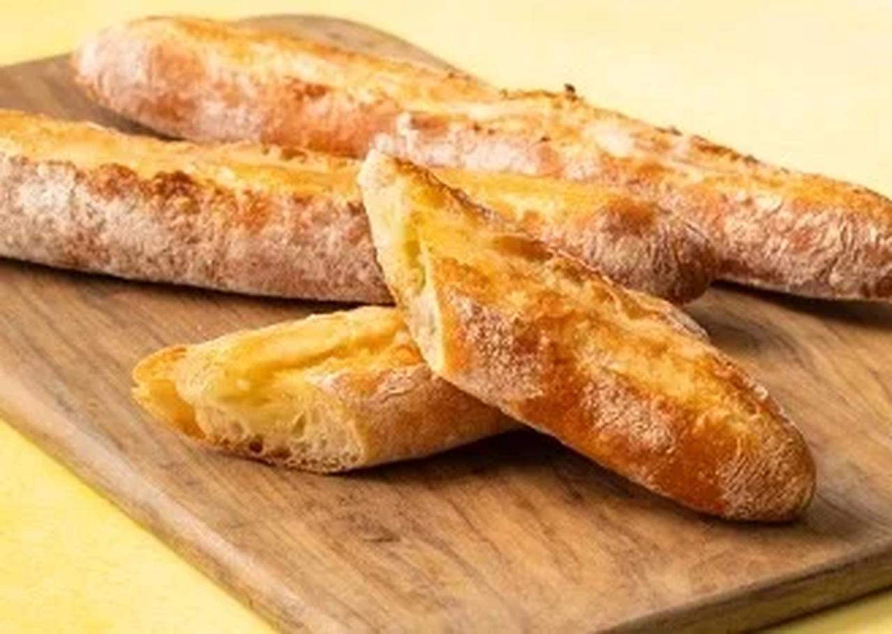 画像: Bread & Coffee IKEDAYAMA 【生はちみつのバゲット・ミエル】 生はちみつと芳醇なバターを合わせた 生はちみつバターがジュワッと広がるバゲット。 ・販売価格:店内提供396円(税込)、テイクアウト388円(税込) ・販売期間:2026年9月17日(木)~9月30日(水)予定