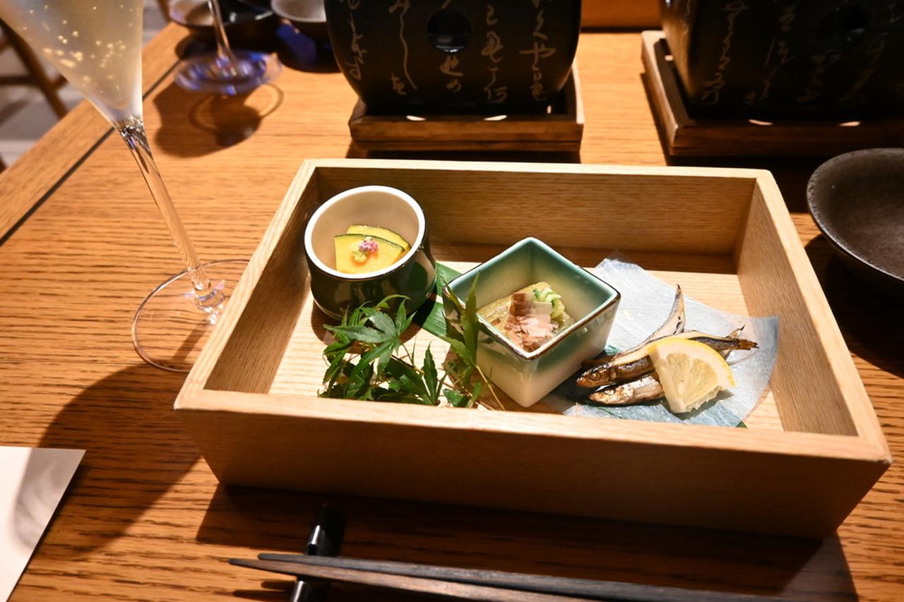 画像1: 夕食は「さつまぐま」で鹿児島の味覚を堪能!「さくらじま黒鍋」がメインのコース