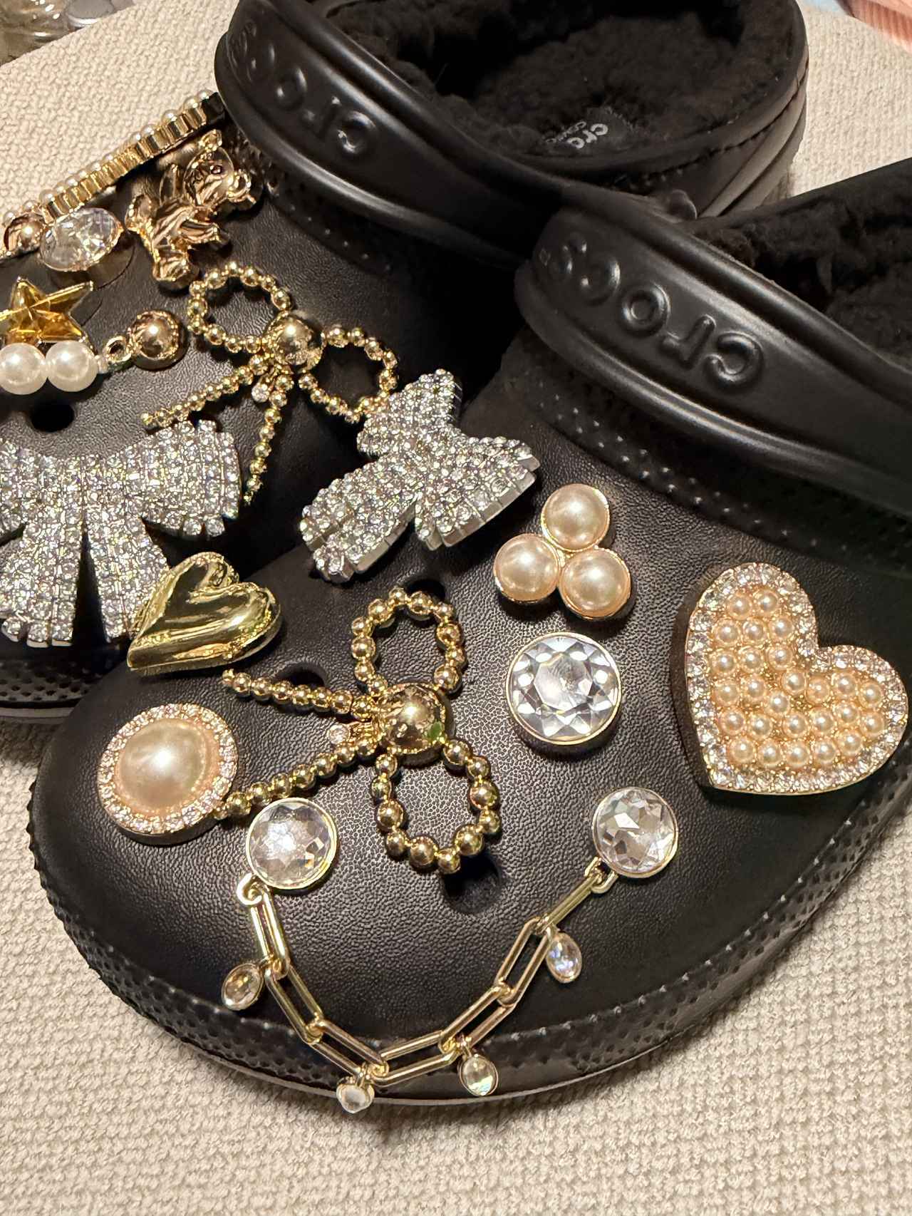 画像3: 足元から温もりとおしゃれを仕込む♡「冬も、Crocs」で叶える大人の秋冬トレンドスタイル