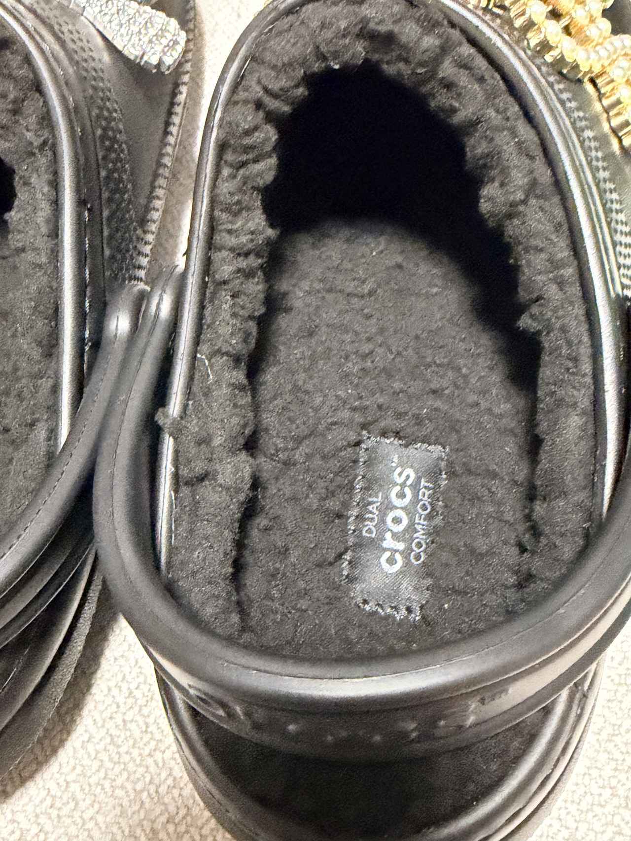 画像2: 足元から温もりとおしゃれを仕込む♡「冬も、Crocs」で叶える大人の秋冬トレンドスタイル