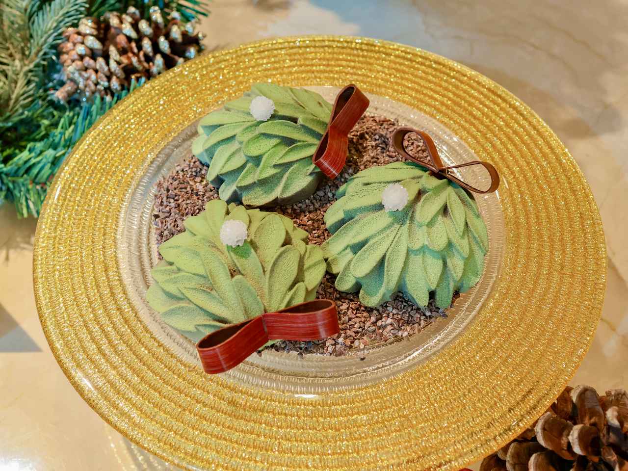 画像4: フランスの新年を祝う伝統菓子「ガレット・デ・ロワ」