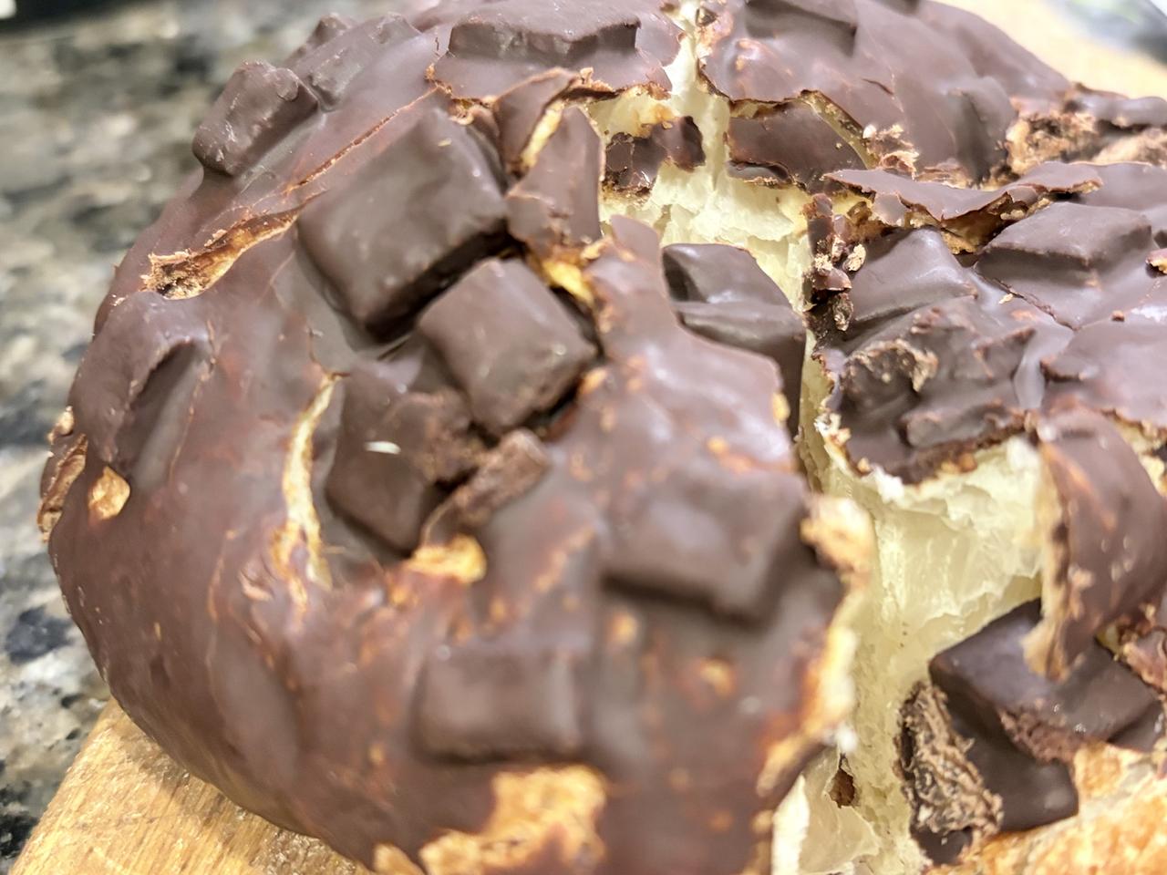 画像5: 「無限クリーム」か、「本気のチョコがけ」か⁈ファミリーマートで至福のスイーツ対決スタート♡