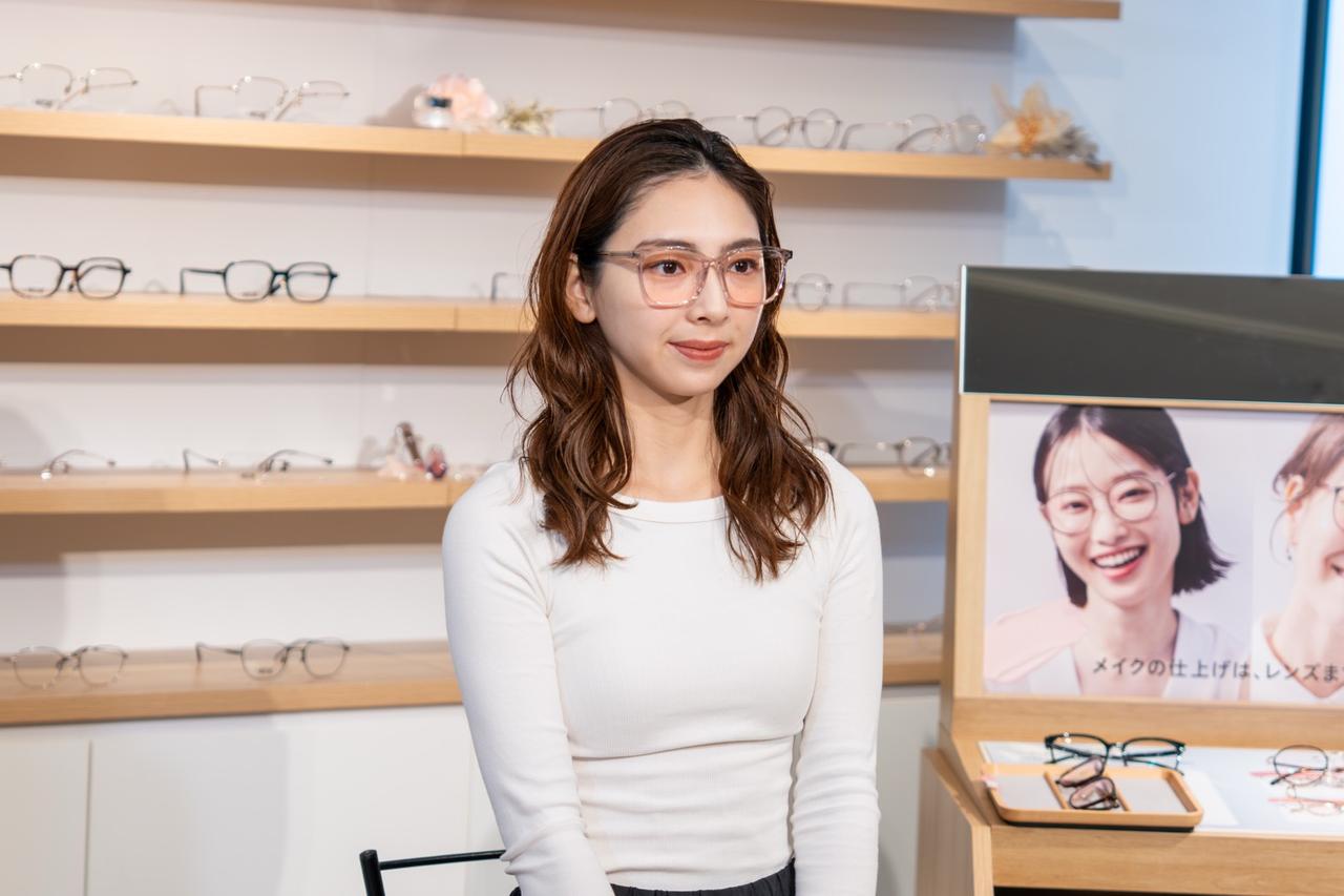 画像2: 赤みやブラウンを重ね、可愛らしさと大人っぽさを両立