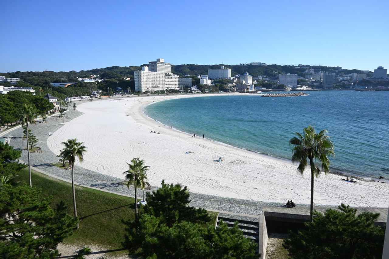 画像3: 海を眺めながらくつろぐ和室
