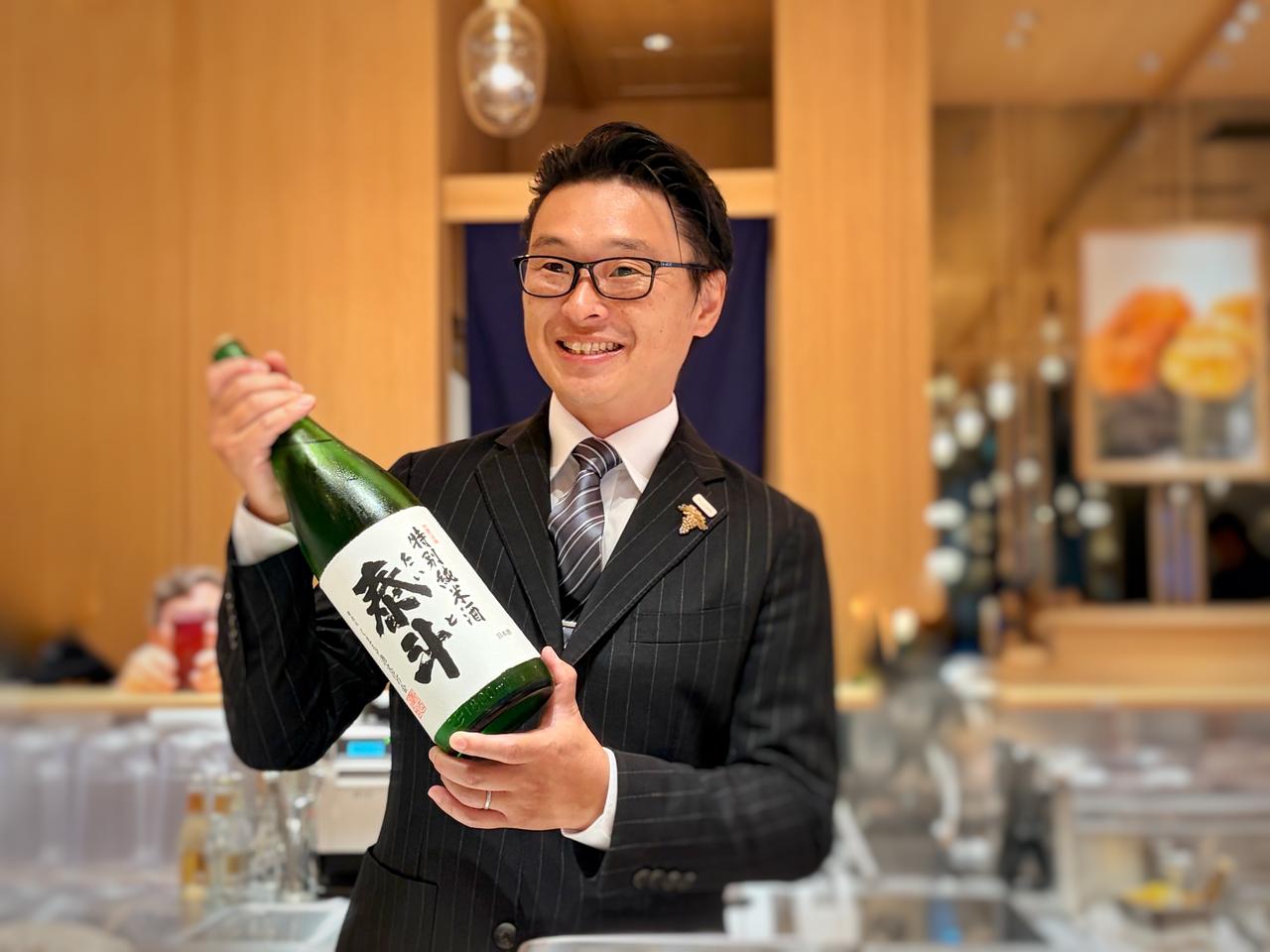 画像: ソムリエさんがいらっしゃりました