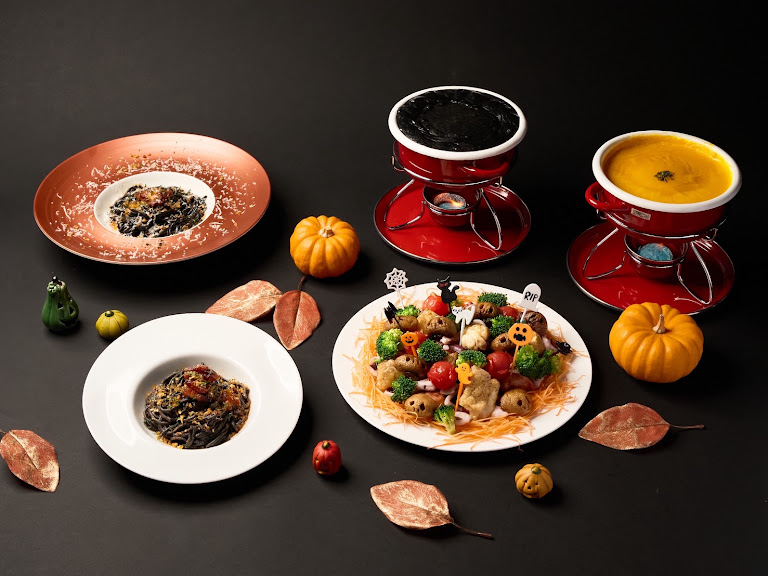 画像: 限定グルメでお腹を満たして、最高のハロウィンを!