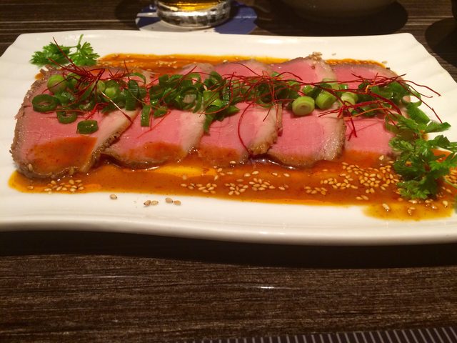 画像: ローストカルビの麻辣カルパッチョ(¥490)
