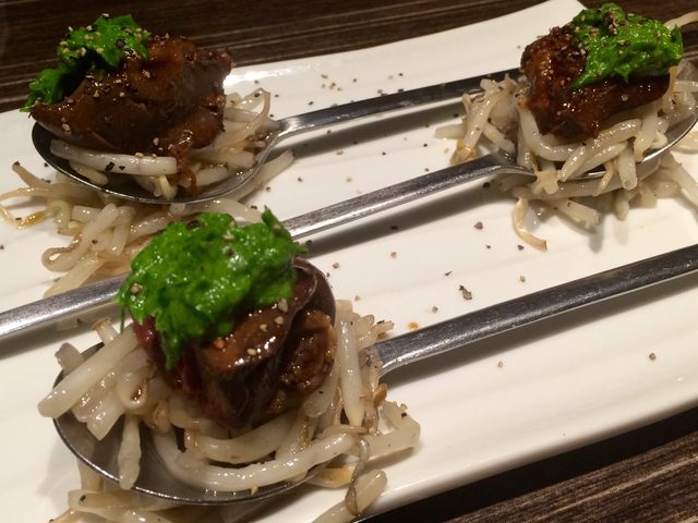 画像: スプーン一杯のレバニラ(¥390)