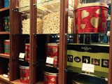 画像: Kukuruzaのポップコーンはトリュフ風味など斬新な味のチョイスができる