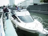 画像: 乗り降りも簡単で陸上と水上、日常と非日常を行ったり来たりすることがあっさりできる。