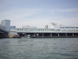 画像: 築地市場を裏側から眺める