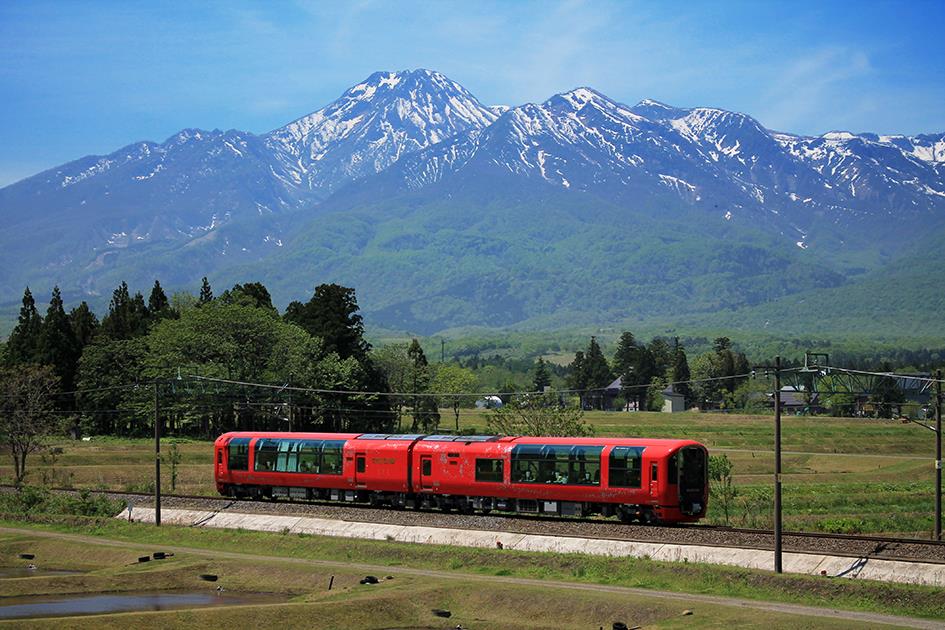 画像: ＜ひとり旅＞『～平日休みが取れない方必見～ 週末出発限定ツアー　憧れのえちごトキめきリゾート「雪月花」と北信濃ワインバレー列車2日間』｜クラブツーリズム