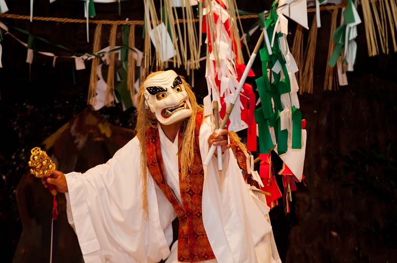 画像: ＜女性限定ひとり旅＞『吉日出発限定　宮崎８つのパワースポットめぐり　高千穂神楽クラブツーリズム貸切鑑賞　神話のふるさと「高千穂」　２日間』＜バス席１人２席＞｜クラブツーリズム