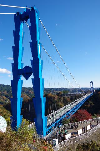画像: ＜ひとり旅＞『茨城紅葉めぐり　パワースポット御岩神社　名瀑袋田の滝と竜神大吊橋』【品川・東京・上野　出発】｜クラブツーリズム